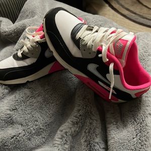 Kids Nike Air Max 90 shoes